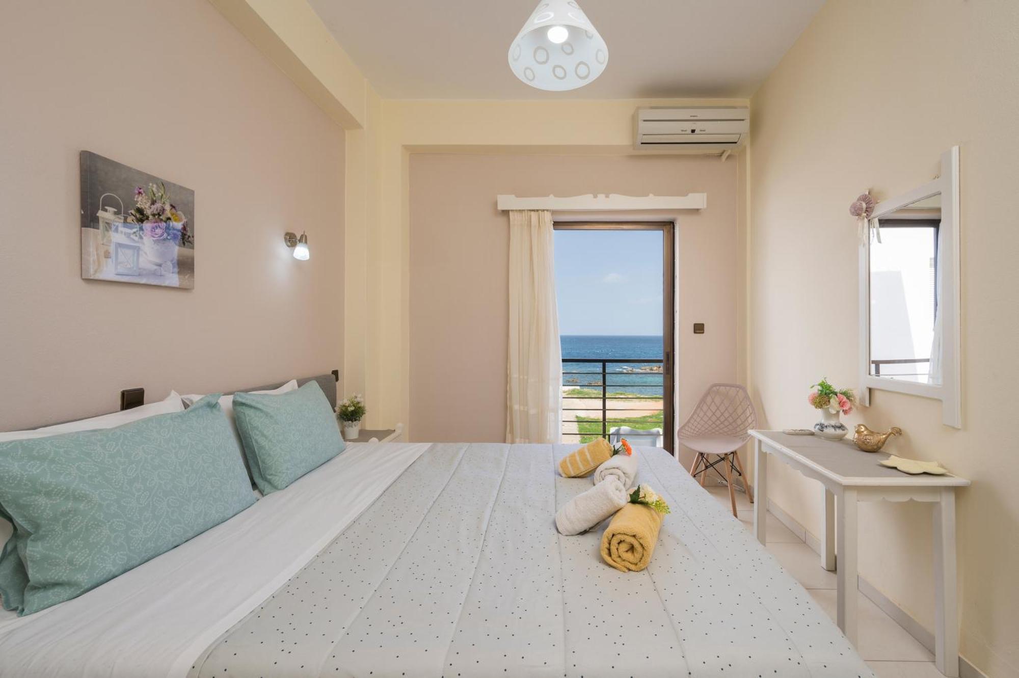 Elita Beachfront ハニア エクステリア 写真